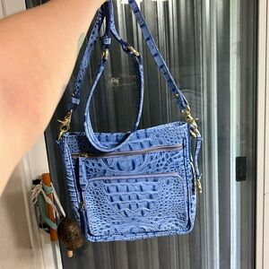 Beautiful Brahmin crossbody blue purse. Never Been used.